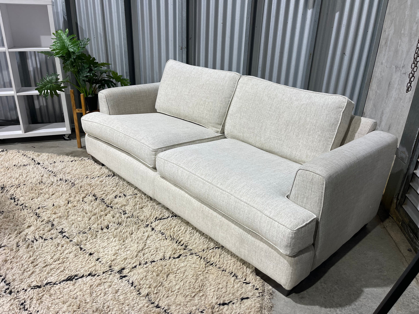EXCELLENT CONDITION
FARMERS 3 SEATER + OTTOMAN