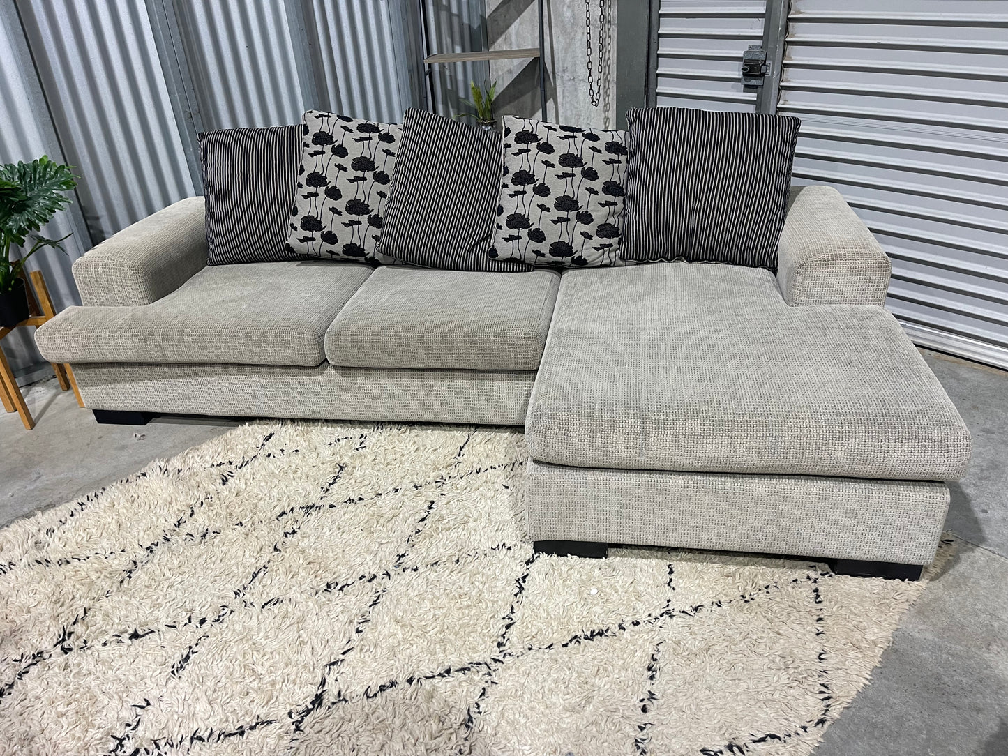 NZ MADE L SHAPE WITH REVERSIBLE CHAISE