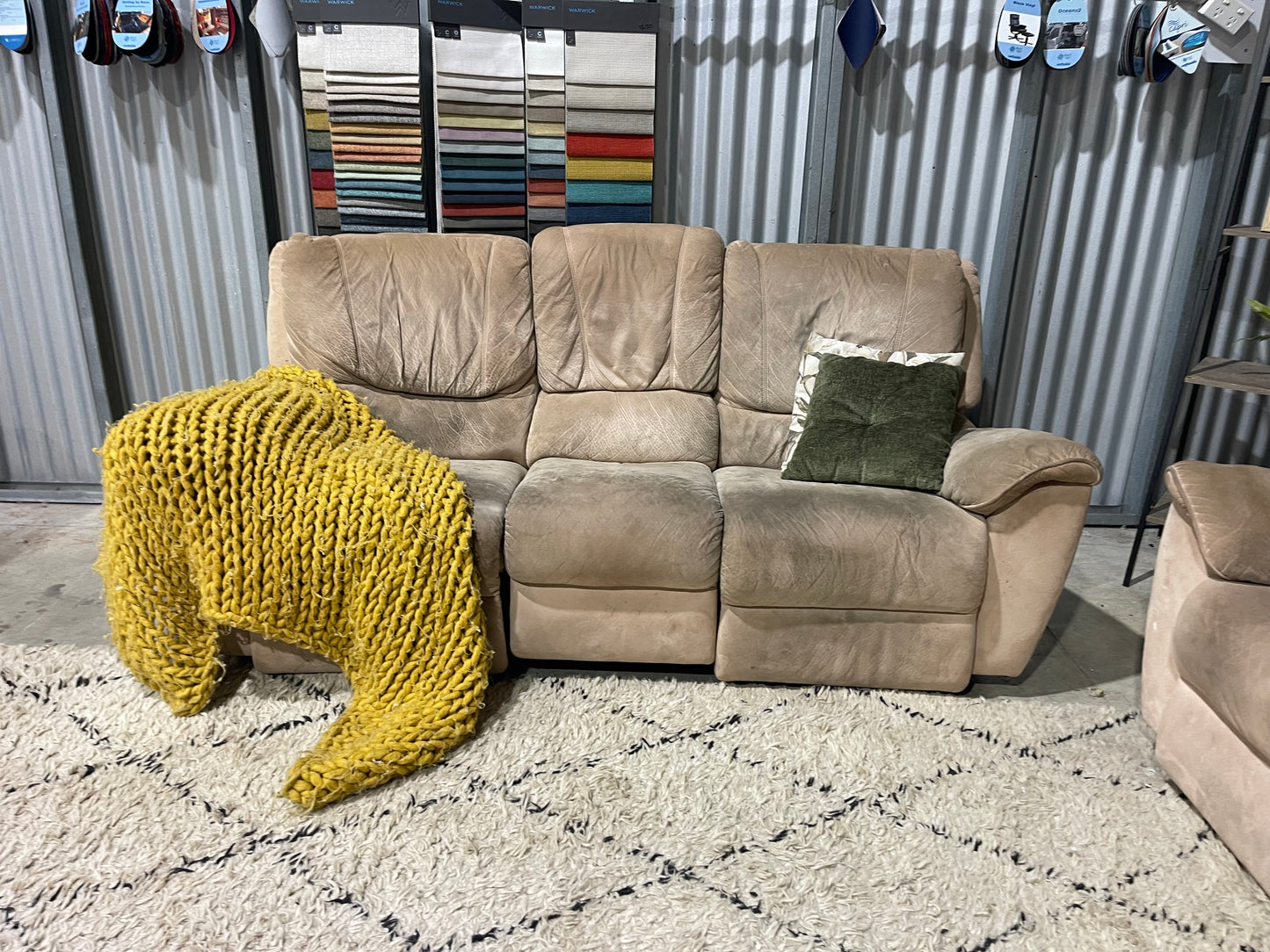 Recliner 3+1+1 REFURBISHMENT + delivery payment 2 of 3