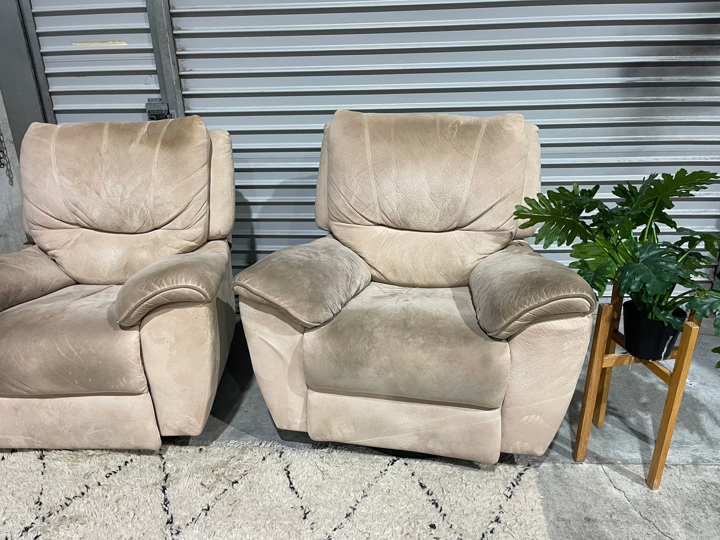 Recliner 3+1+1 REFURBISHMENT + delivery payment 2 of 3