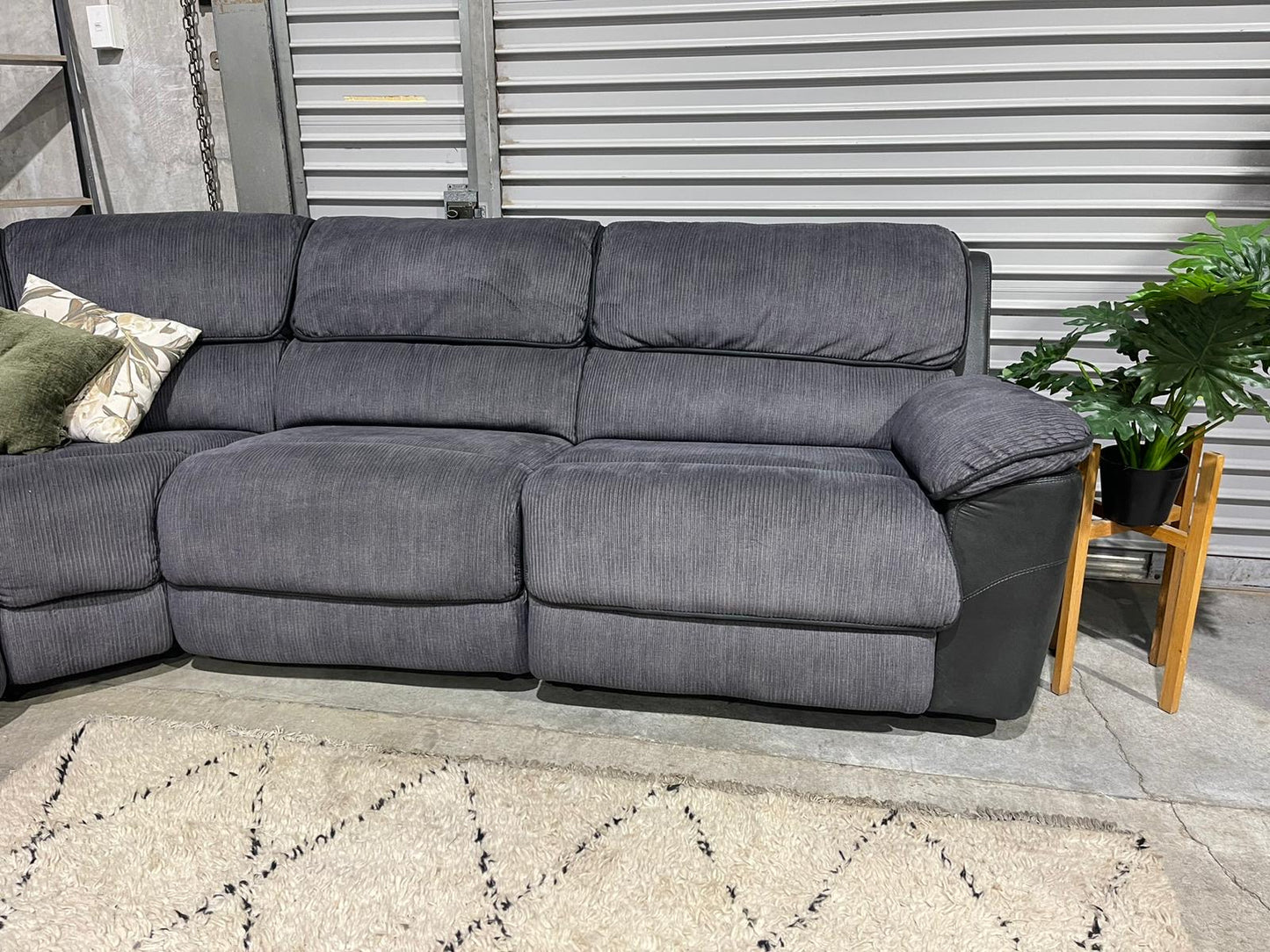 HARVEY NORMAN LACHLAN RECLINER CORNER LOUNGE SUITE + DELIVERY TO ROTORUA
