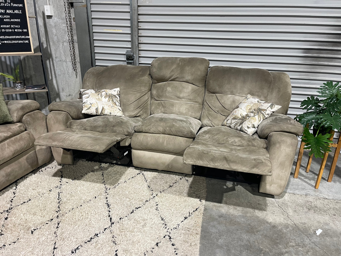 3+2+1 REFURBISHED RECLINER SUITE + delivery matamata
