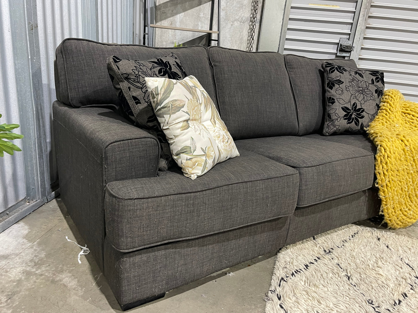 EXCELLENT CONDITION
3 SEATER SOFA BED