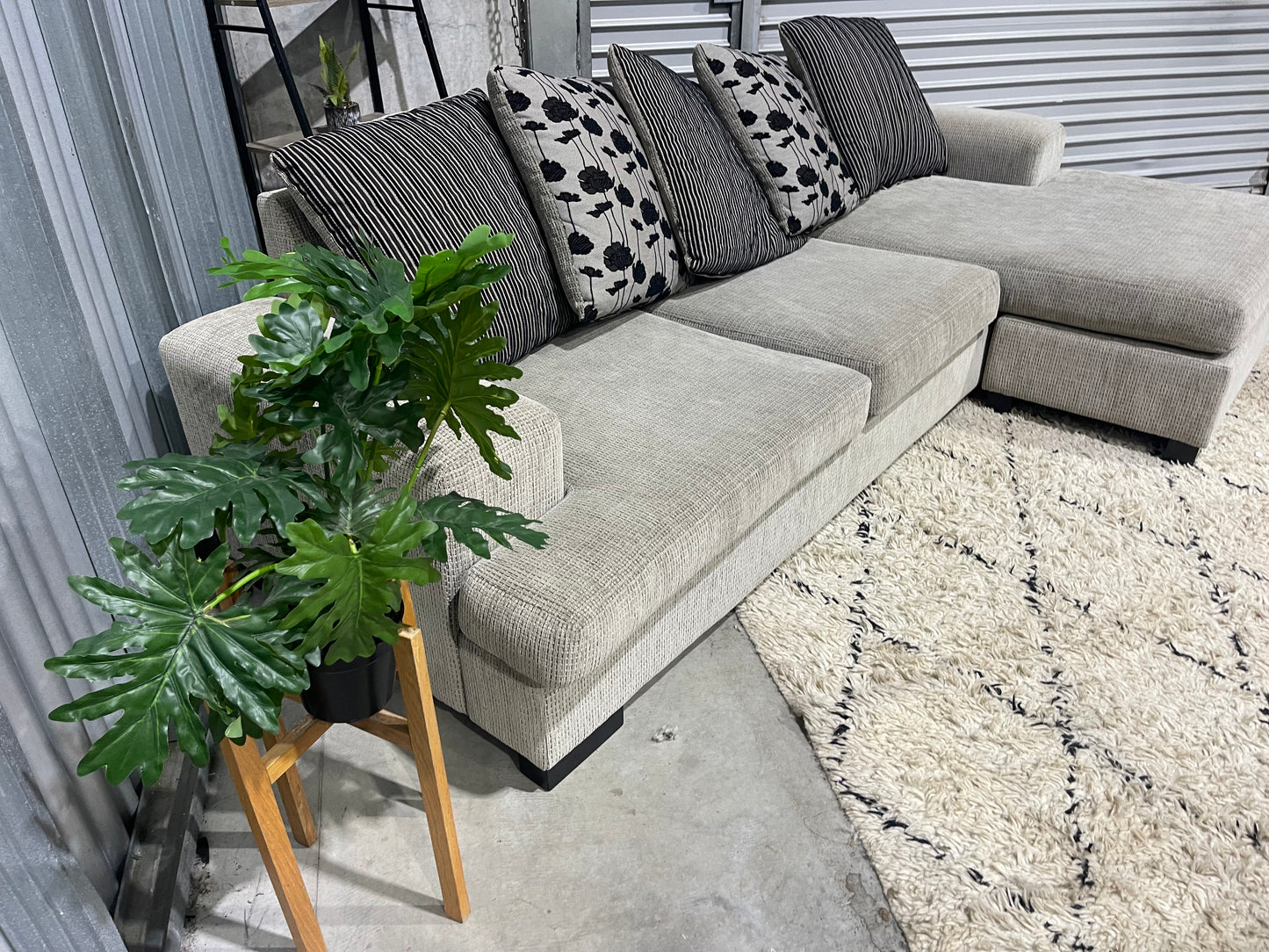 NZ MADE L SHAPE WITH REVERSIBLE CHAISE