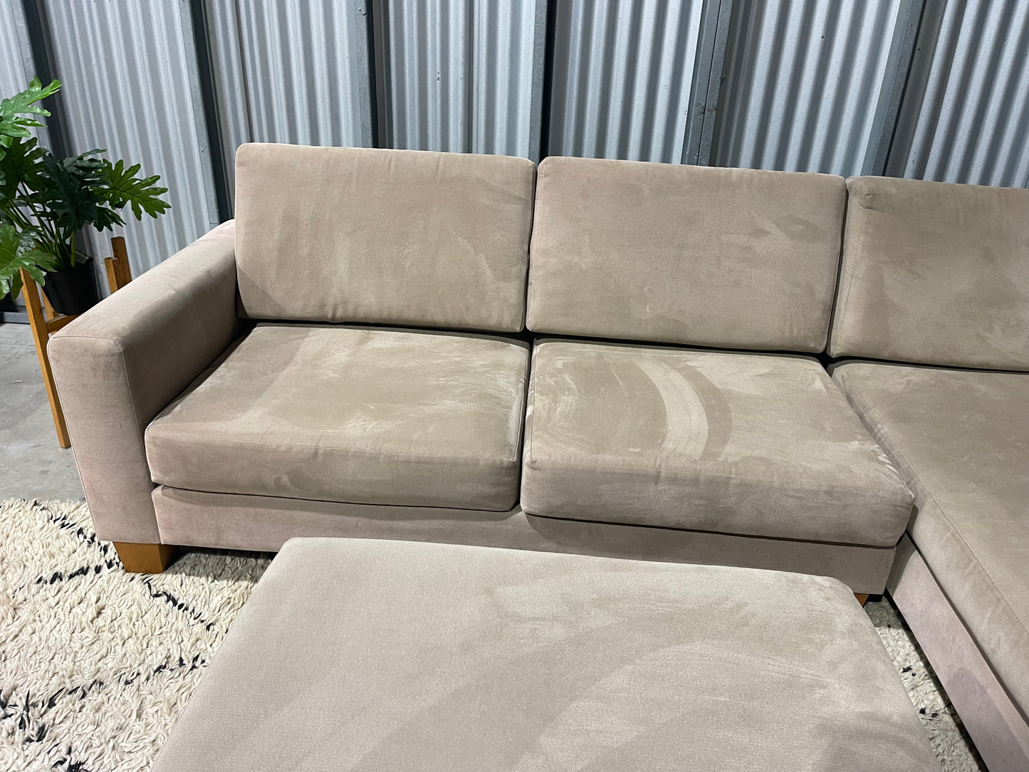 EXCELLENT CONDITION DANSKE MOBILIER CORNER LOUNGE SUITE WITH OTTOMAN