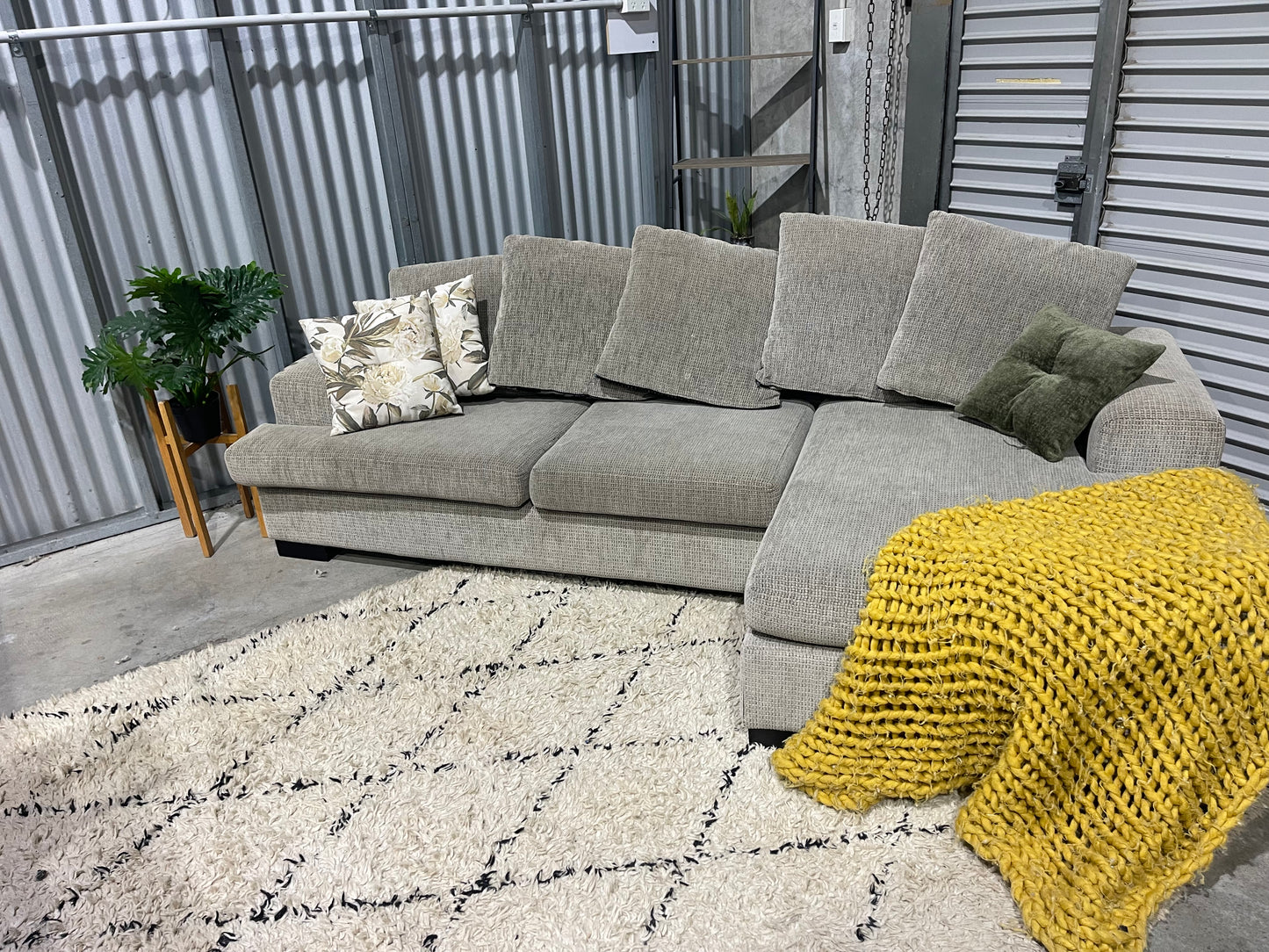 NZ MADE L SHAPE WITH REVERSIBLE CHAISE