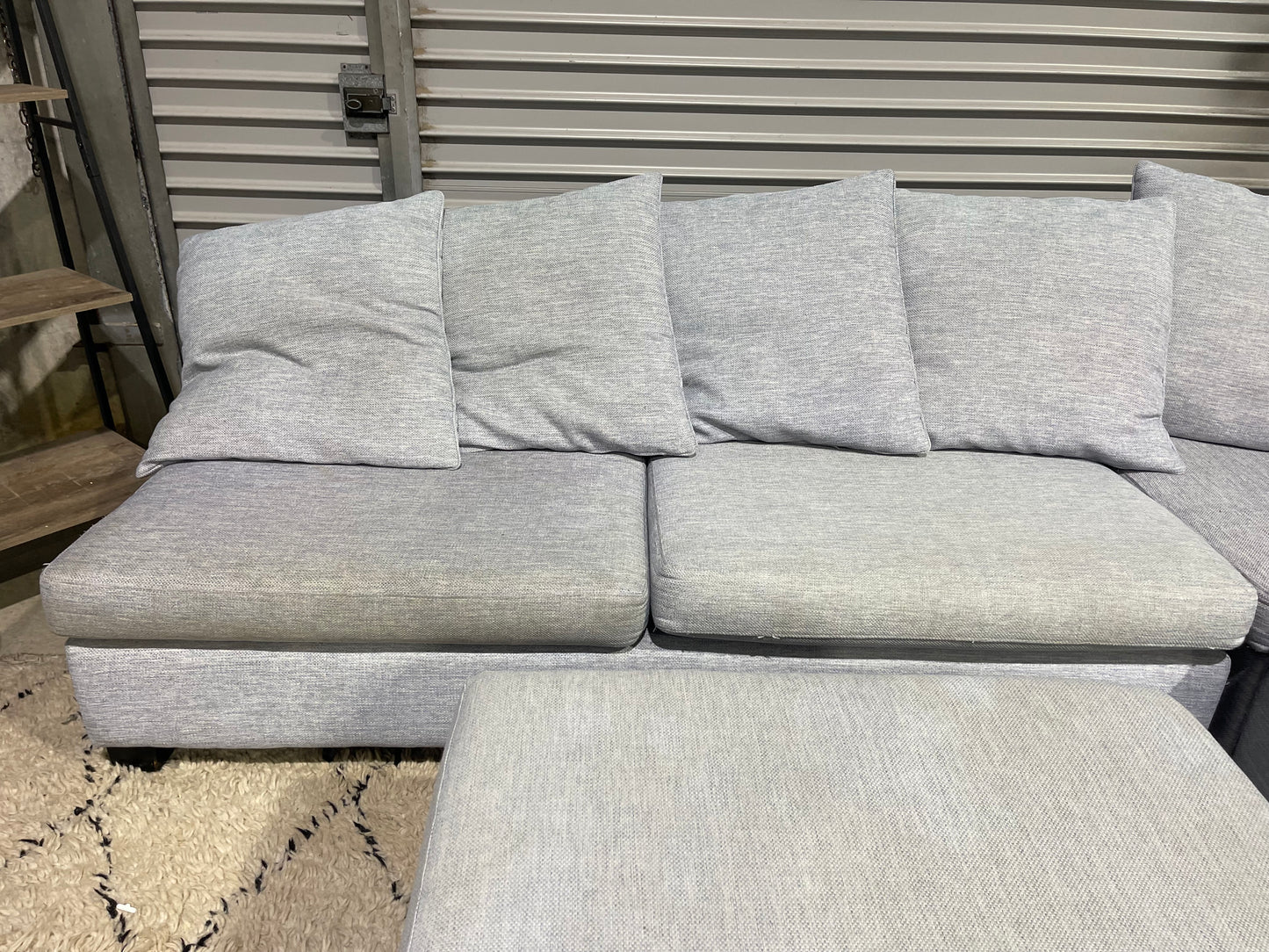 NZ MADE
5 SEATER CORNER WITH OTTOMAN
LOUNGE SUITE
