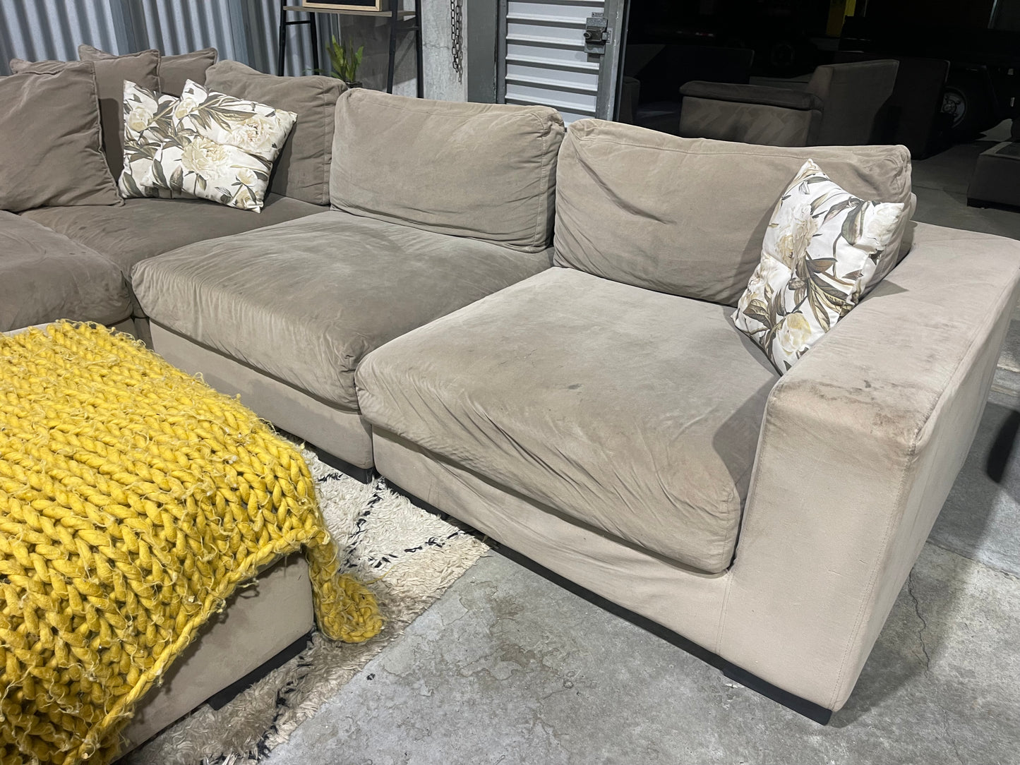 HARVEY NORMAN CORNER SUITE WITH OTTOMAN