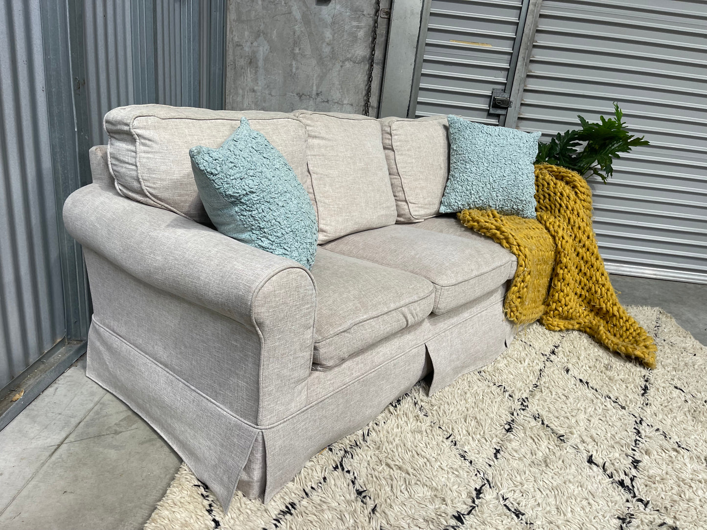 GREAT CONDITION
LINEN CANVAS
3 Seater Sofa