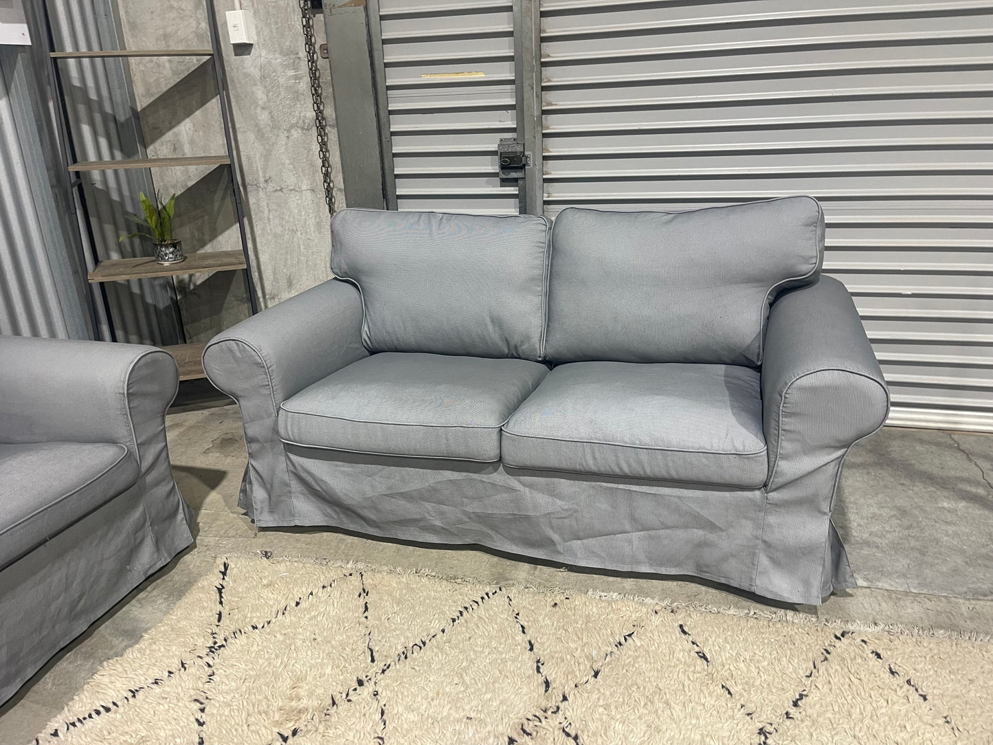 GREAT CONDITION
2+3 SEATER LOUNGE SUITE