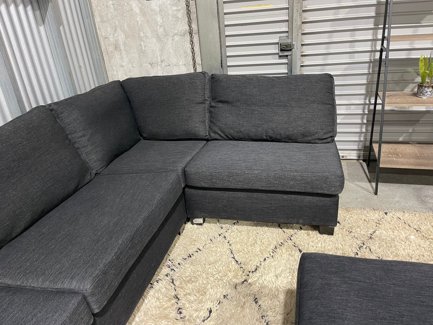 EXCELLENT CONDITION
MODULAR CORNER LOUNGE SUITE WITH OTTOMAN