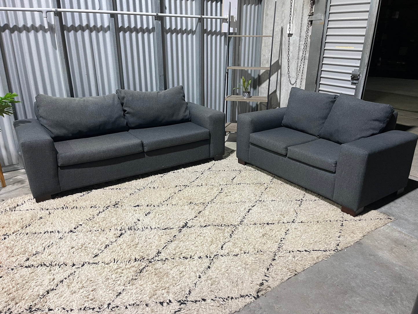 NZ MADE 2+3 SEATER LOUNGE SUITE