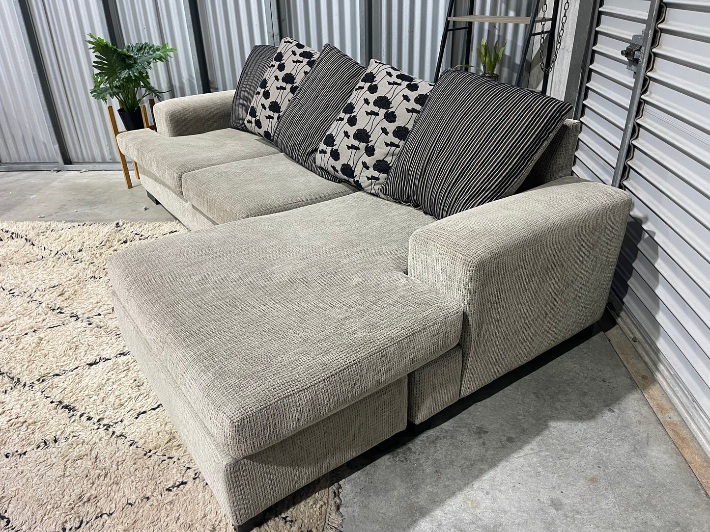NZ MADE L SHAPE WITH REVERSIBLE CHAISE