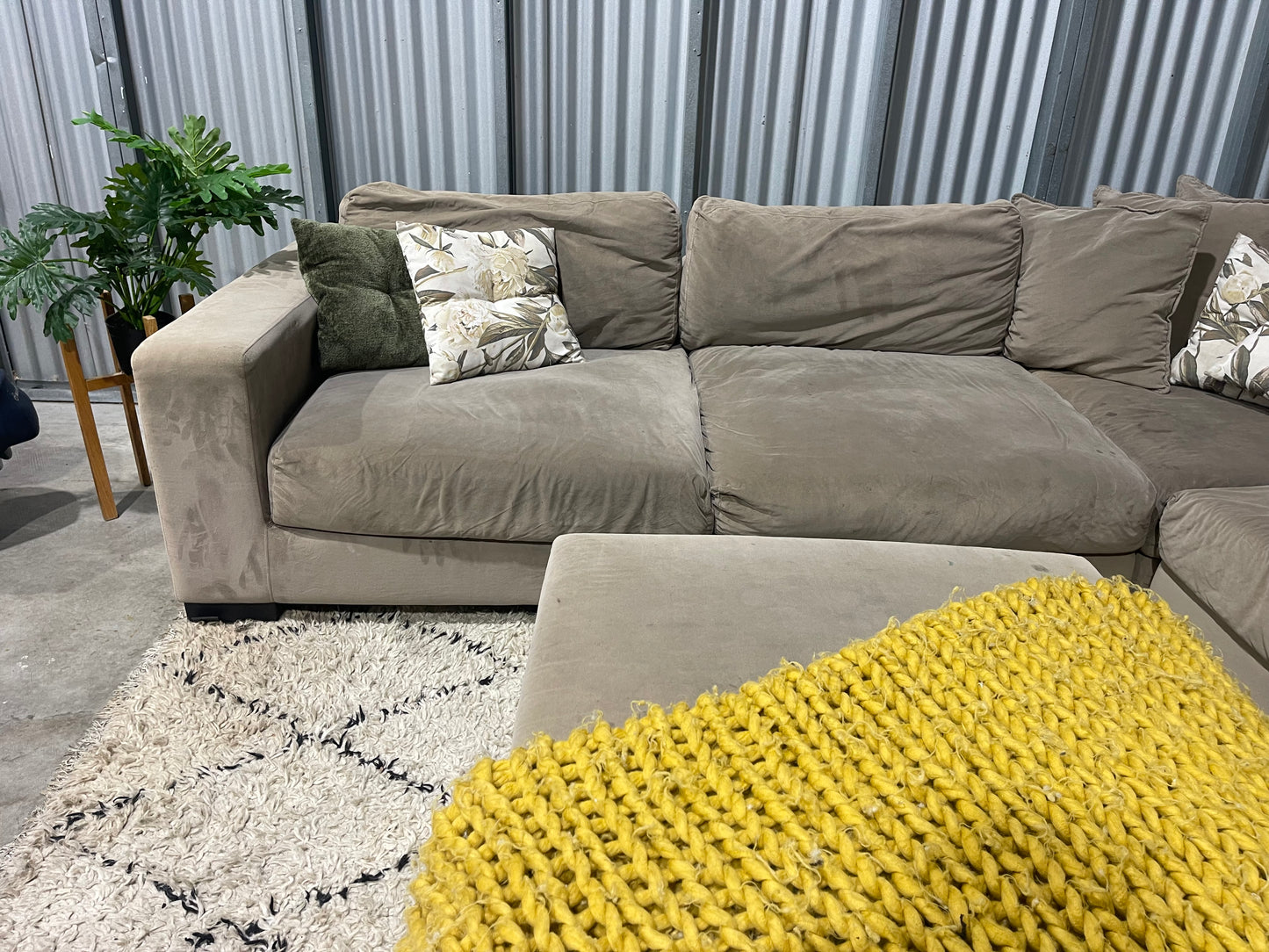 HARVEY NORMAN CORNER SUITE WITH OTTOMAN