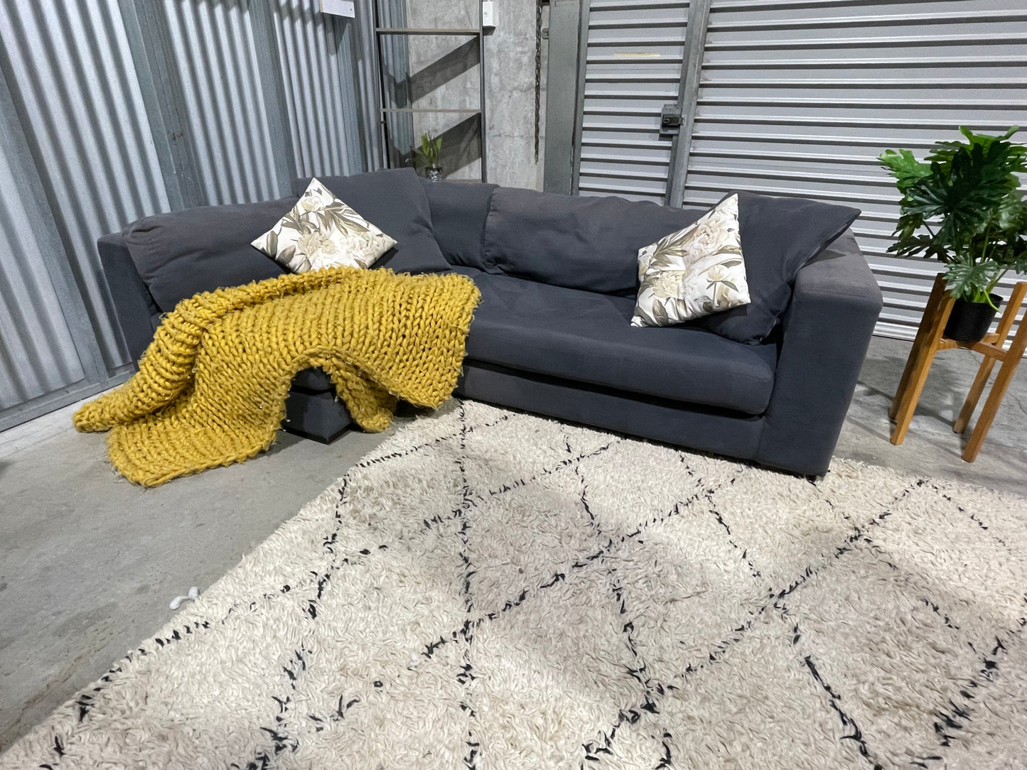 GOOD CONDITION
FREEDOM 3.5 SEATER L SHAPE
LOUNGE SUITE
