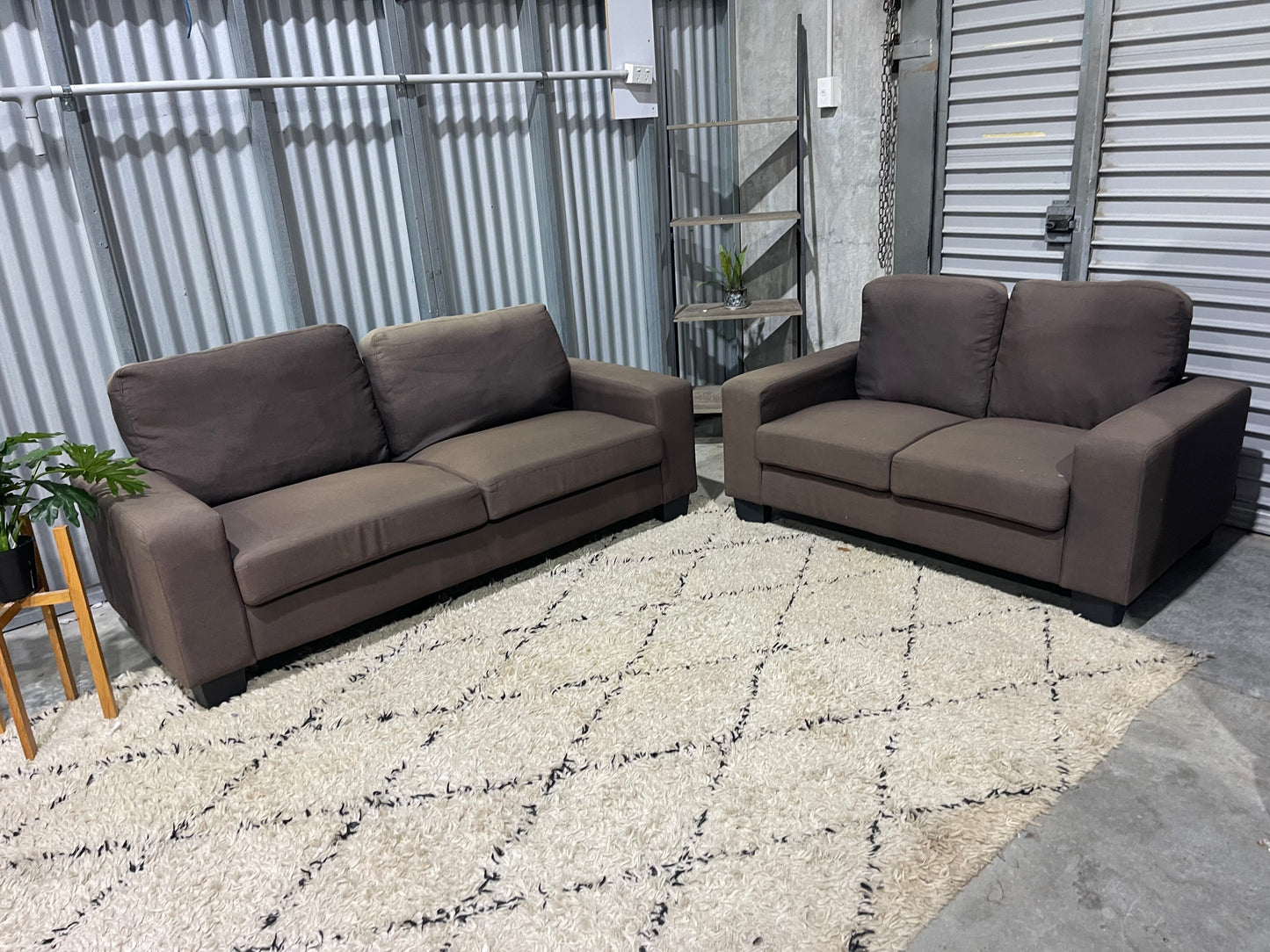 GOOD CONDITION
2+2.5 SEATER LOUNGE SUITE