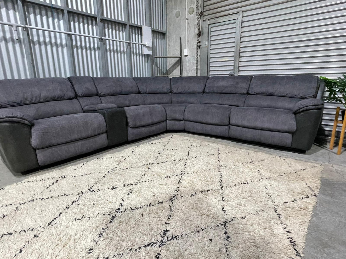 HARVEY NORMAN LACHLAN RECLINER CORNER LOUNGE SUITE + DELIVERY TO ROTORUA