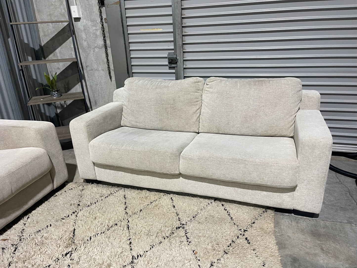 GREAT CONDITION HARVEY NORMAN 2+3 SEATER LOUNGE SUITE