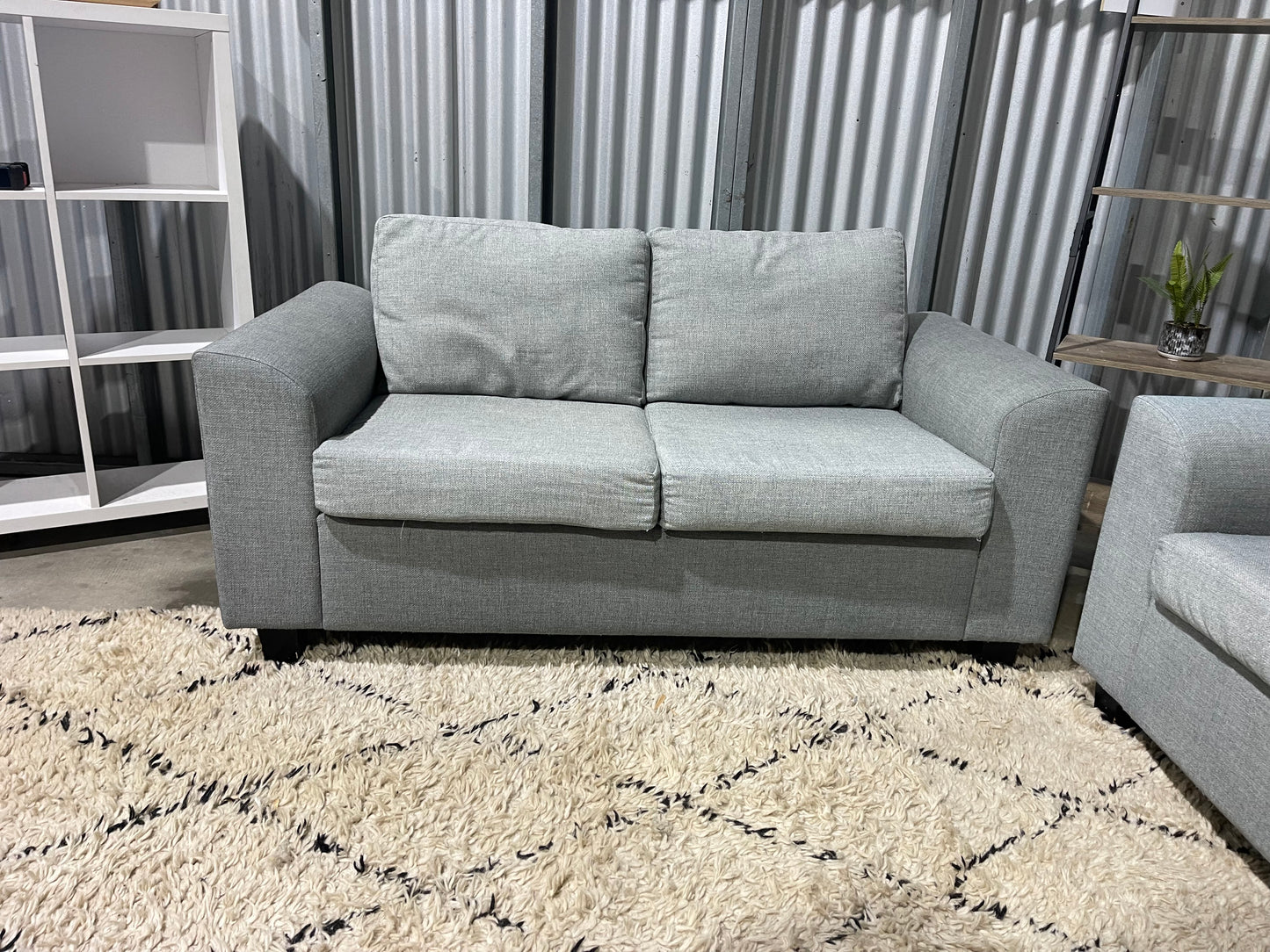 GREAT CONDITION
NZ MADE
2+2 SEATER
LOUNGE SUITE