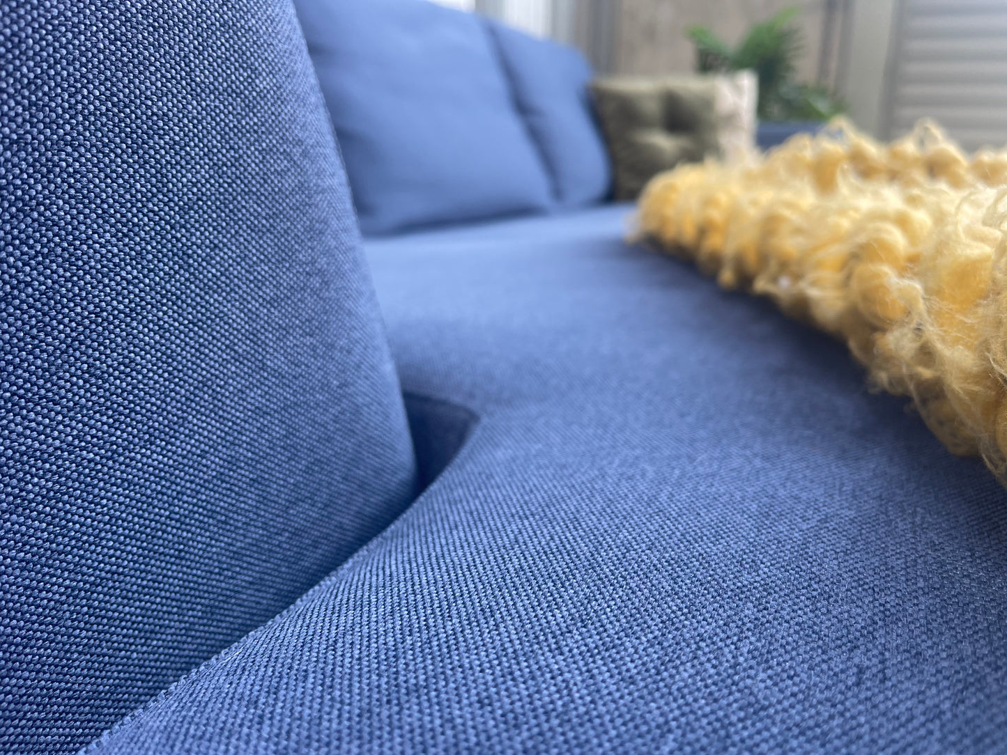 EXCELLENT NEAR NEW CONDITION
BIG SAVE FURNITURE
3.5 Seater with Reversible Chaise