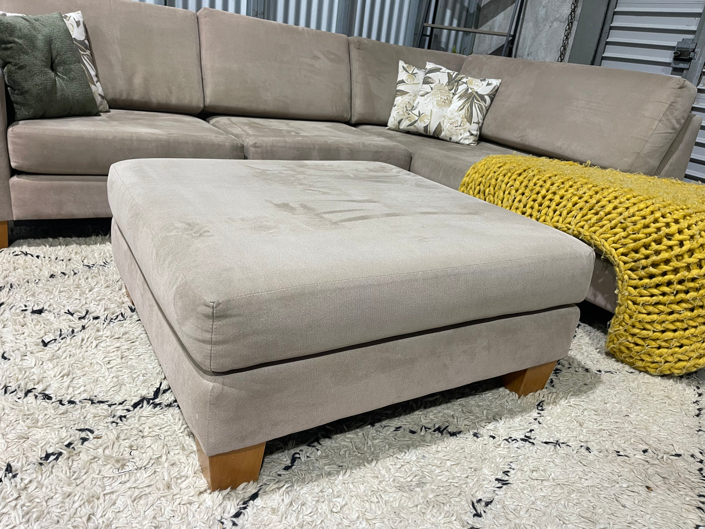 EXCELLENT CONDITION DANSKE MOBILIER CORNER LOUNGE SUITE WITH OTTOMAN