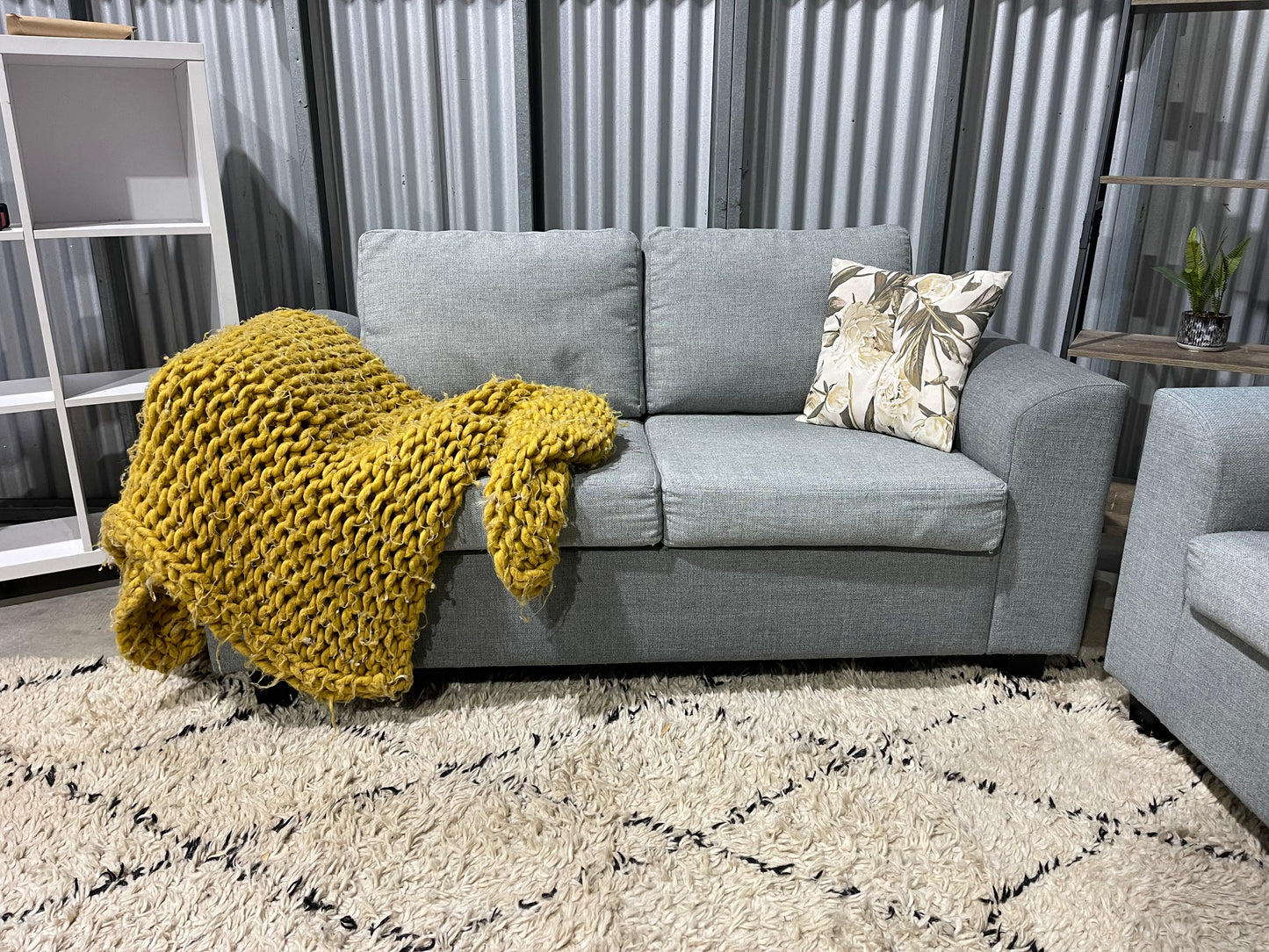 GREAT CONDITION
NZ MADE
2+2 SEATER
LOUNGE SUITE