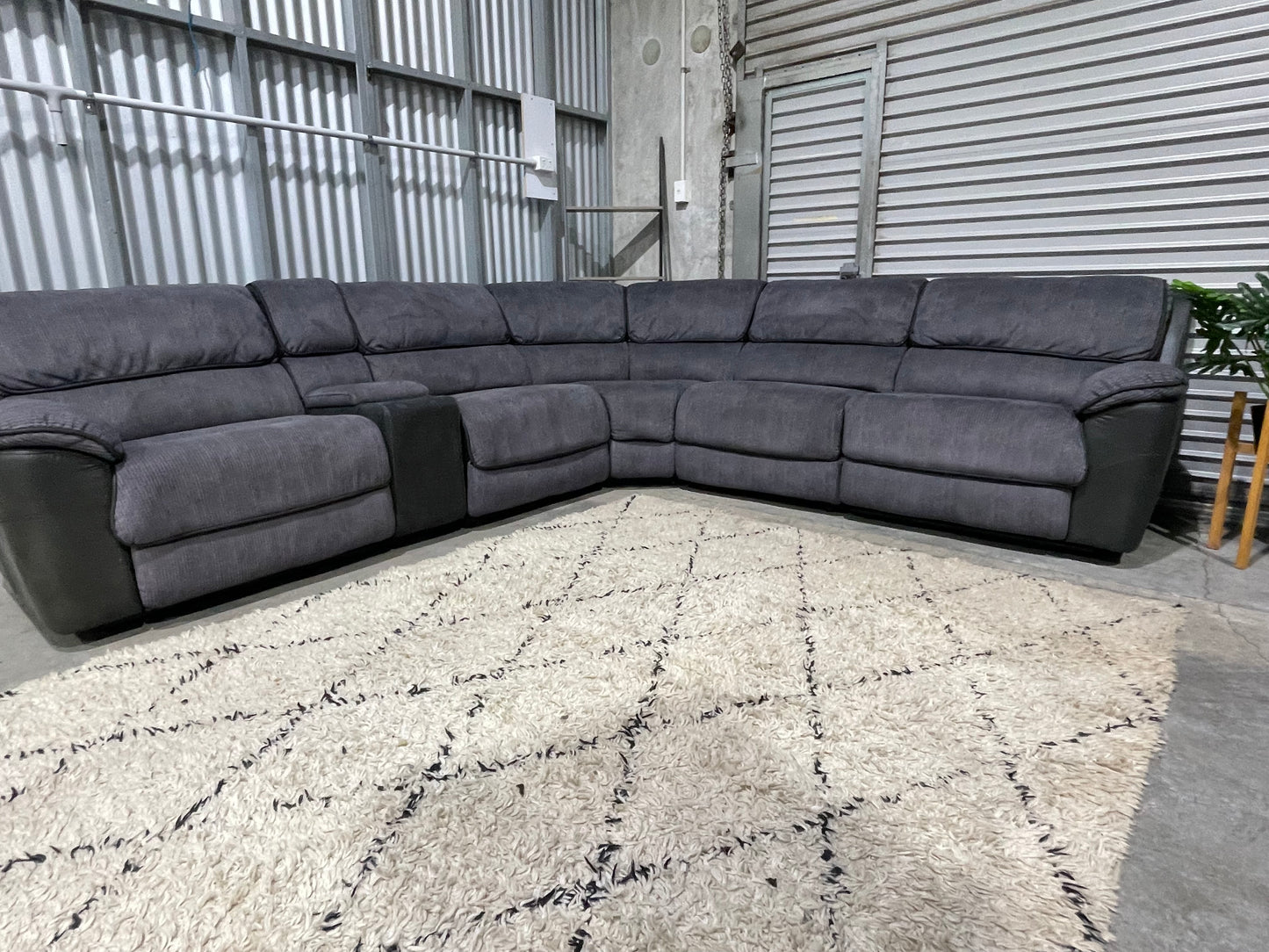 HARVEY NORMAN LACHLAN RECLINER CORNER LOUNGE SUITE + DELIVERY TO ROTORUA