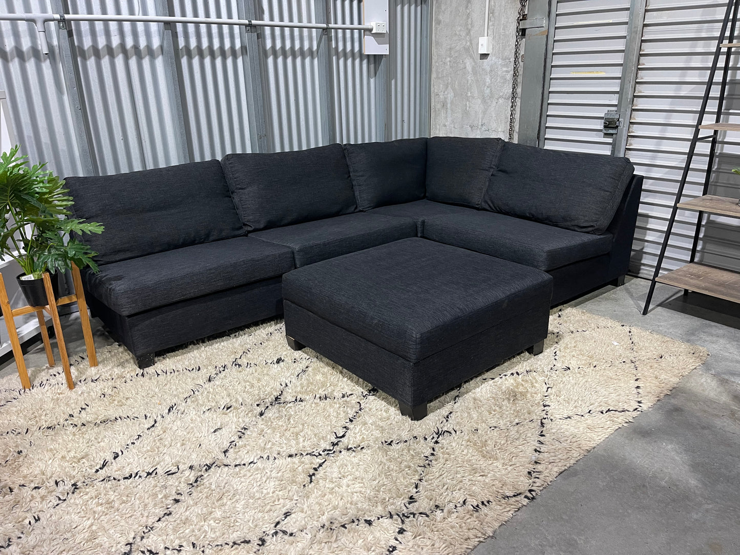 EXCELLENT CONDITION
MODULAR CORNER LOUNGE SUITE WITH OTTOMAN