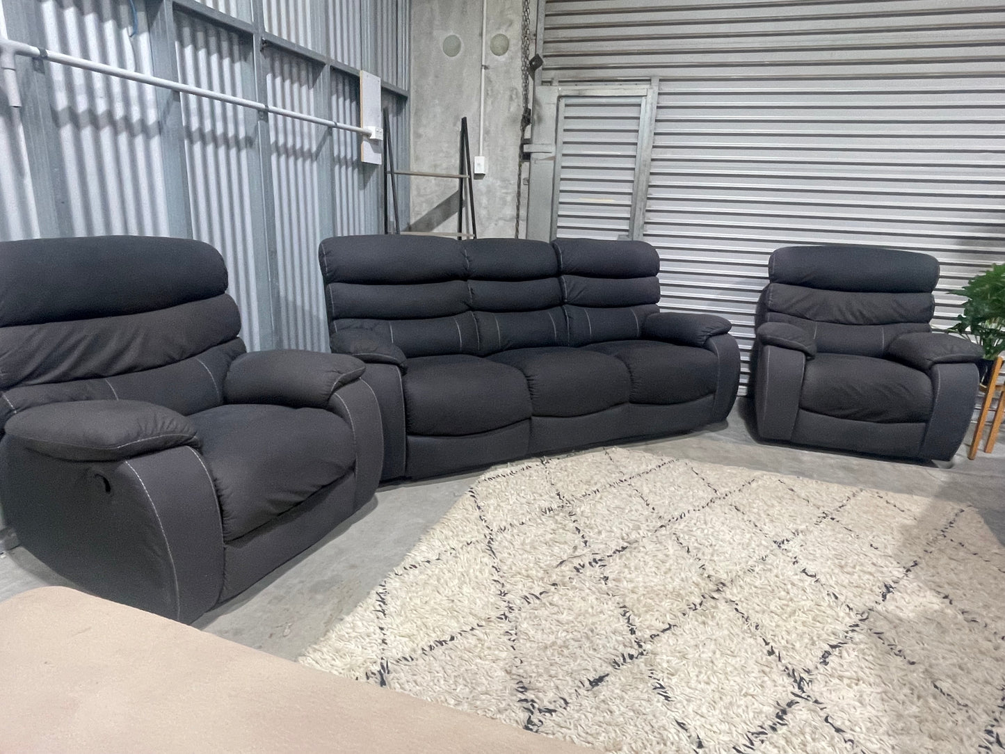 GREAT CONDITION JOHN YOUNG 3+1+1 RECLINER LOUNGE SUITE