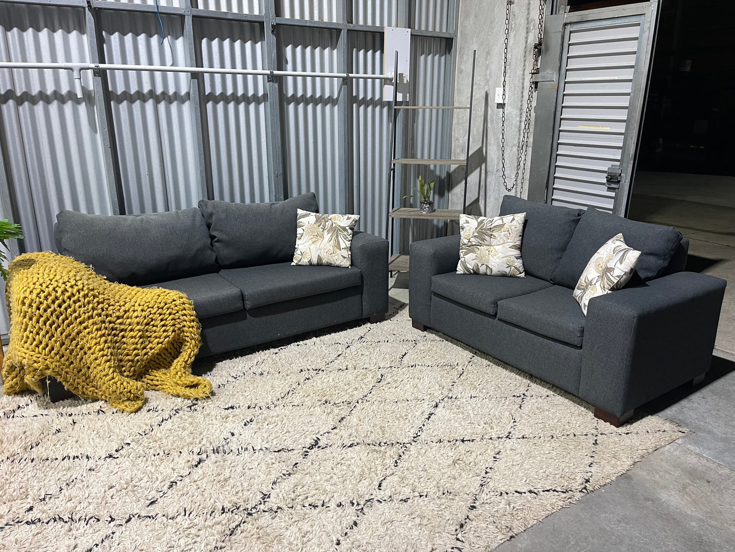 NZ MADE 2+3 SEATER LOUNGE SUITE