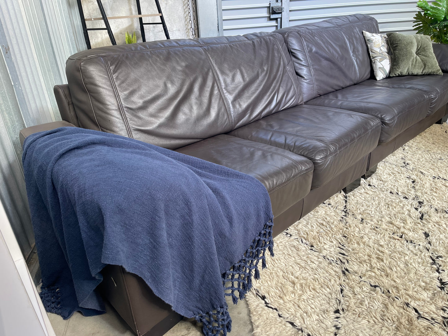 GREAT CONDITION
4.5 SEATER SOFA
