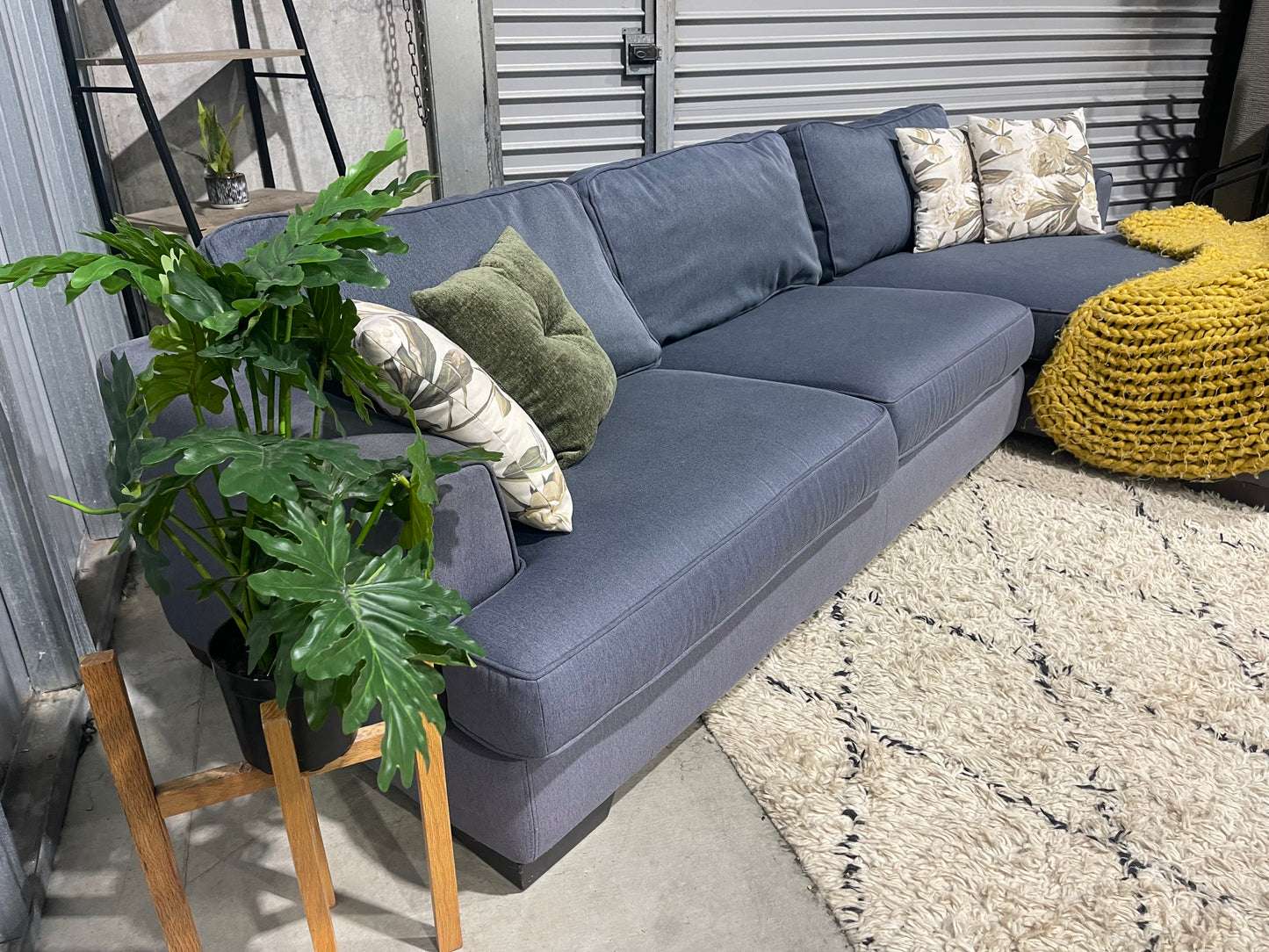 GOOD CONDITION
FARMERS LUCA MAX L SHAPE
LOUNGE SUITE