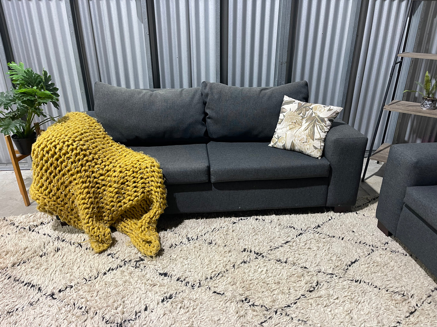 NZ MADE 2+3 SEATER LOUNGE SUITE