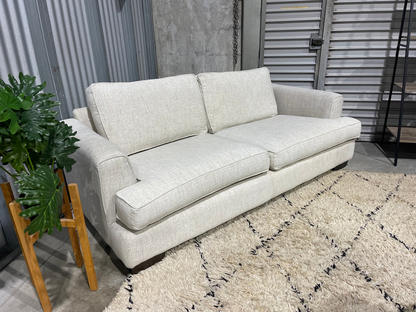 EXCELLENT CONDITION
FARMERS 3 SEATER + OTTOMAN