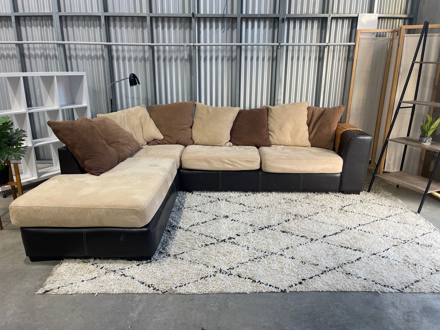 !!!FREE DELIVERY!!! π π¦ Good Condition - Woodland Brown Leather Look - 5 seater Corner lounge Suite with Chaise