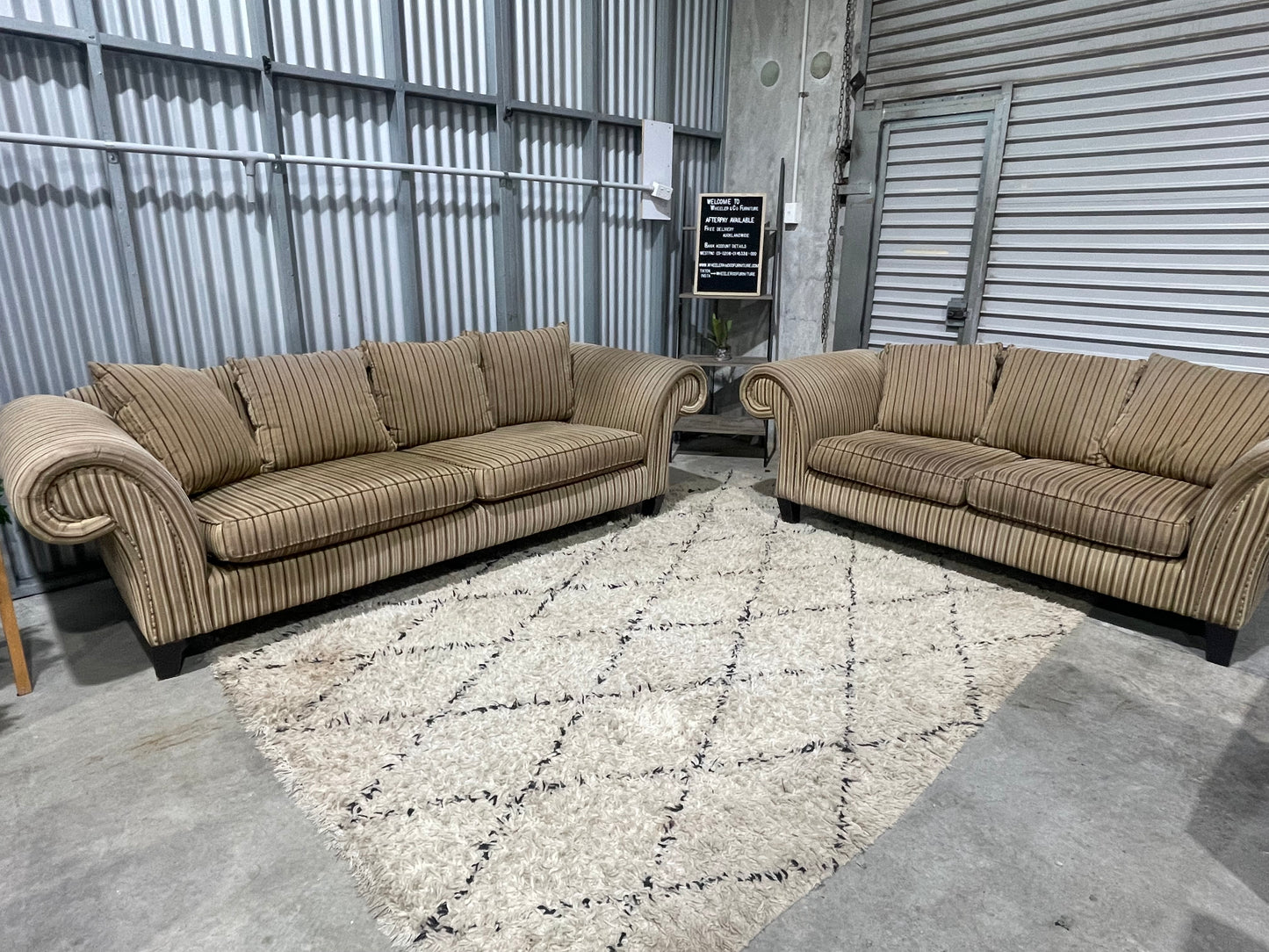 EVAN JOHN PHILIP 3.5+3 SEATER SUITE + DELIVERY TO ROTORUA