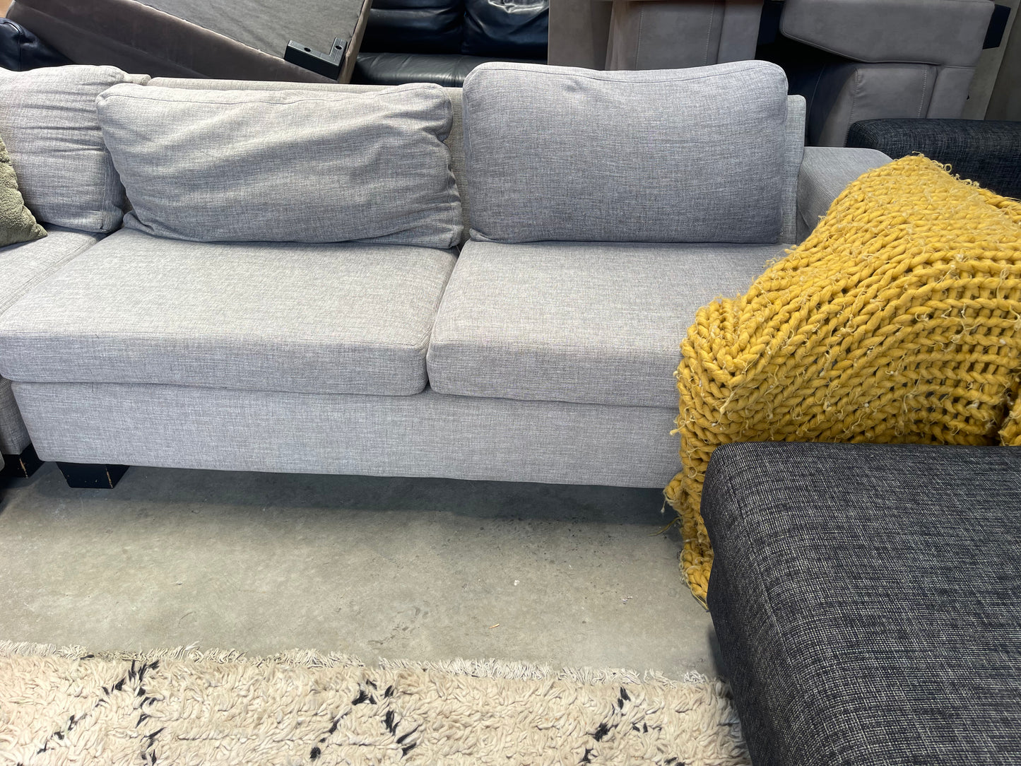 HARVEY NORMAN CORNER SUITE