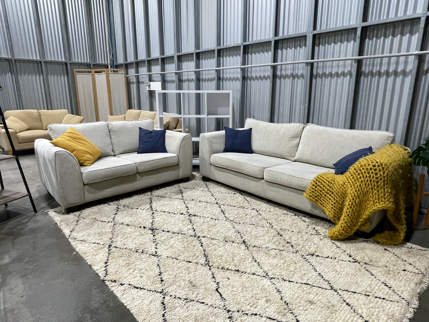 Excellent Condition NZ MADE - 2.5 + 3 Seater Lounge Suite