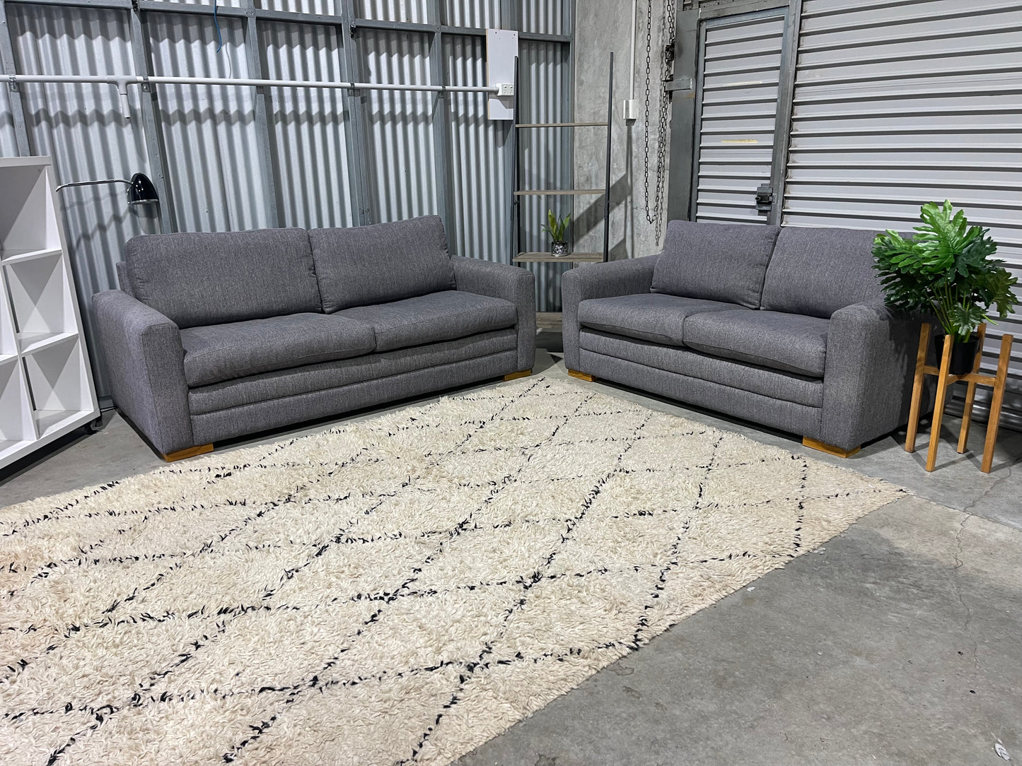 GREAT CONDITION 
HARVEY NORMAN 
3+2 SEATER LOUNGE SUITE