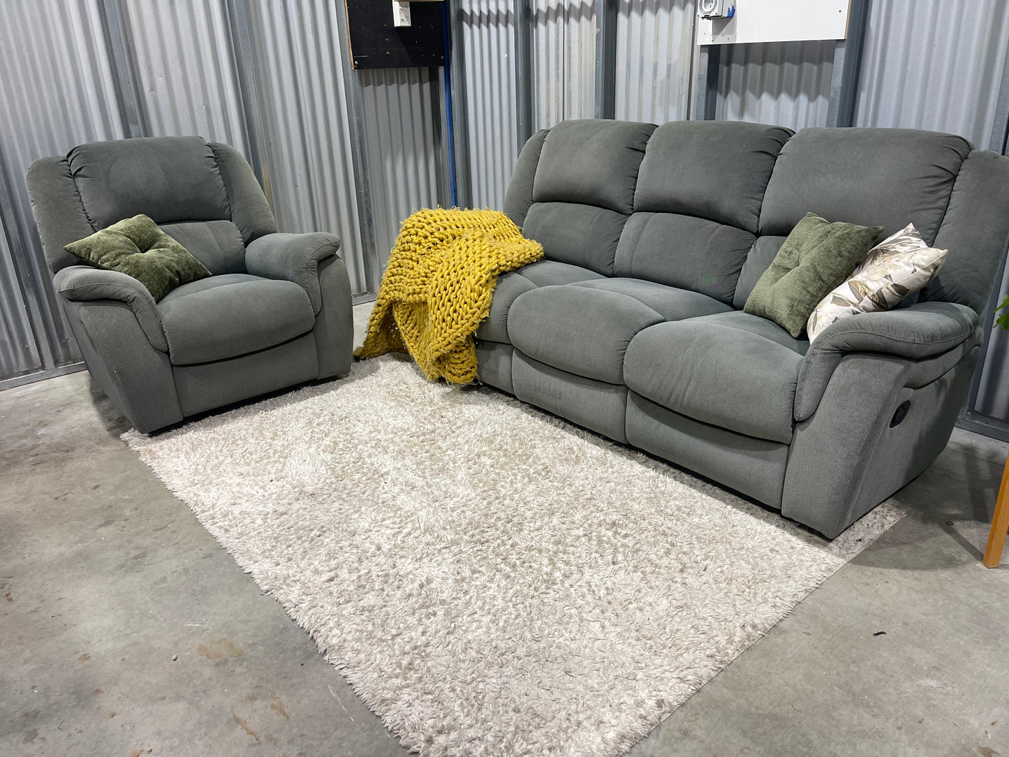 JOHN YOUNG
Lounge Suite - 3 seater + single recliner - part payment 2