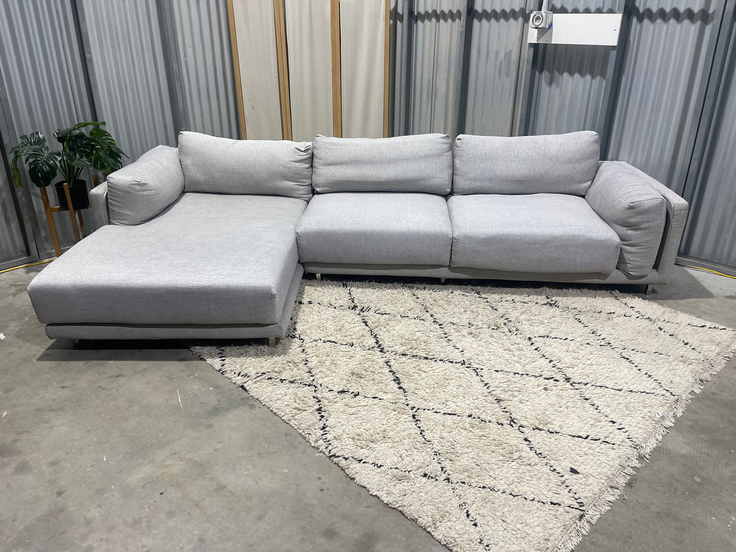 Excellent Condition - DESIGN STORE BRANDED - Modern Feather Down Gray Woven Fabric - 3.5 Seater with chaise Sofa