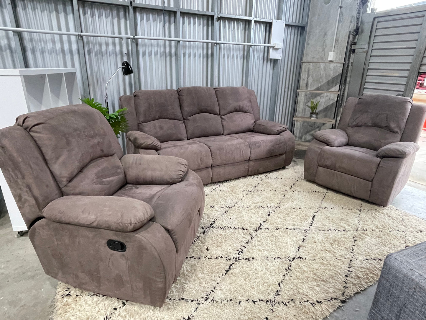 GREAT CONDITION 2x SINGLE RECLINER + 3 SEATER 
LOUNGE SUITE