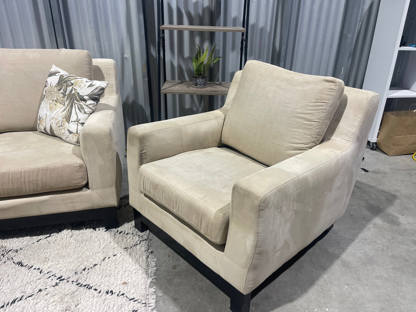 !!!FREE DELIVERY!!! 🚚 📦 Excellent Condition - HARVEYNORMAN BRANDED - Elk Suede Colour - 3 + 2 + armchair Lounge Suite