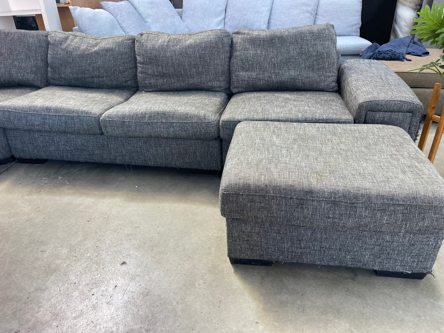 6 seater corner with chaise + ottoman