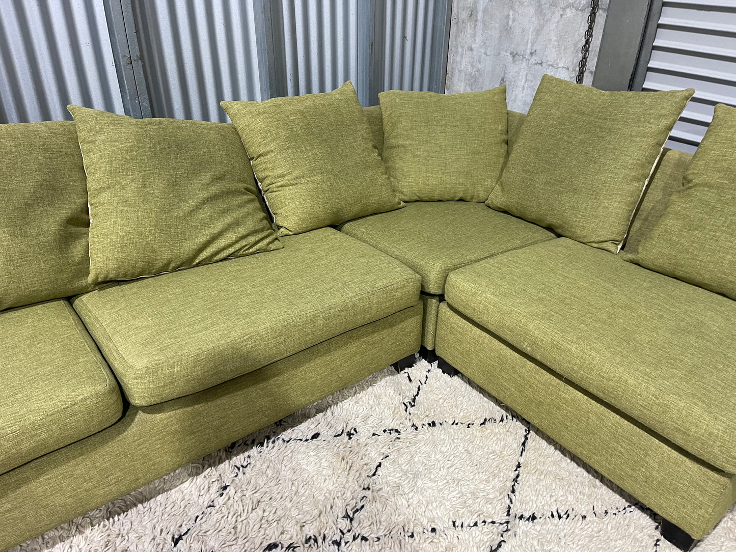 GREAT CONDITION 
5 Seater Modular Corner Suite with Ottoman