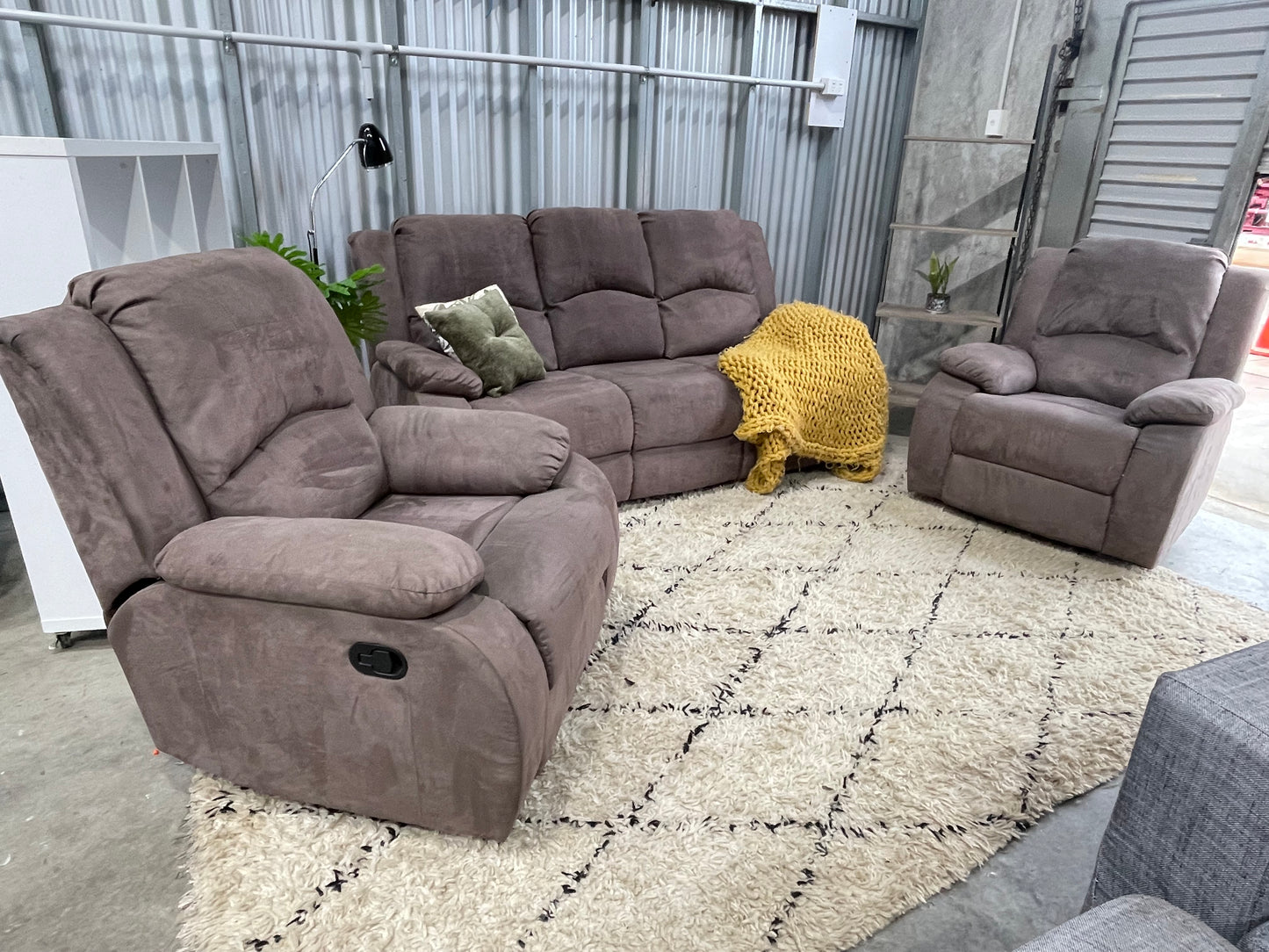 GREAT CONDITION 2x SINGLE RECLINER + 3 SEATER 
LOUNGE SUITE