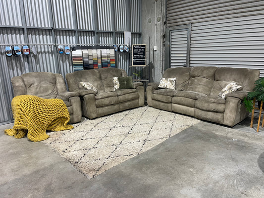 3+2+1 REFURBISHED RECLINER SUITE + delivery matamata