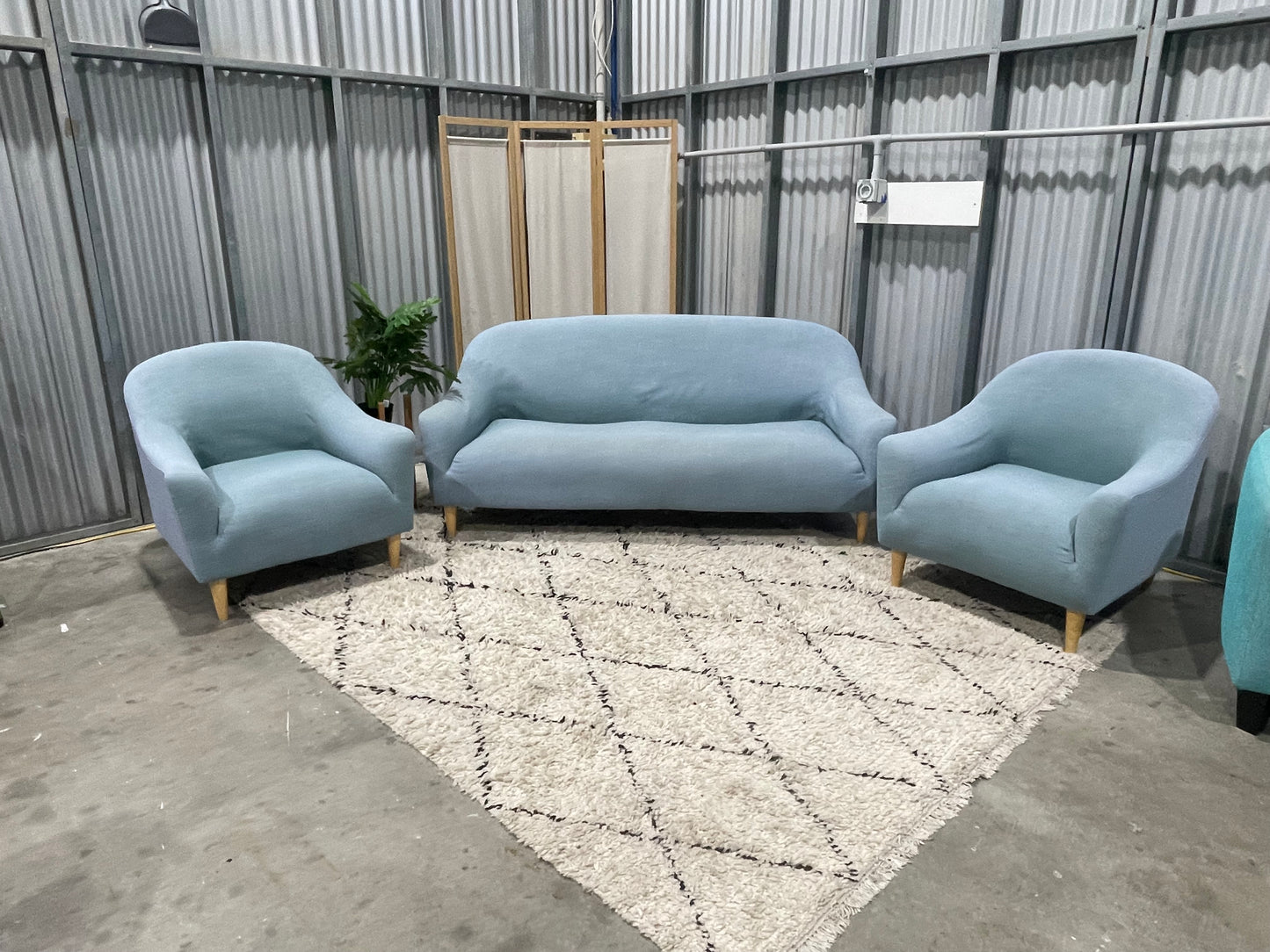 !!!FREE DELIVERY!!! 🚚 📦 Great Condition - Sky Blue Colour Colour - 3 + 1 + 1 Seater Lounge Suite