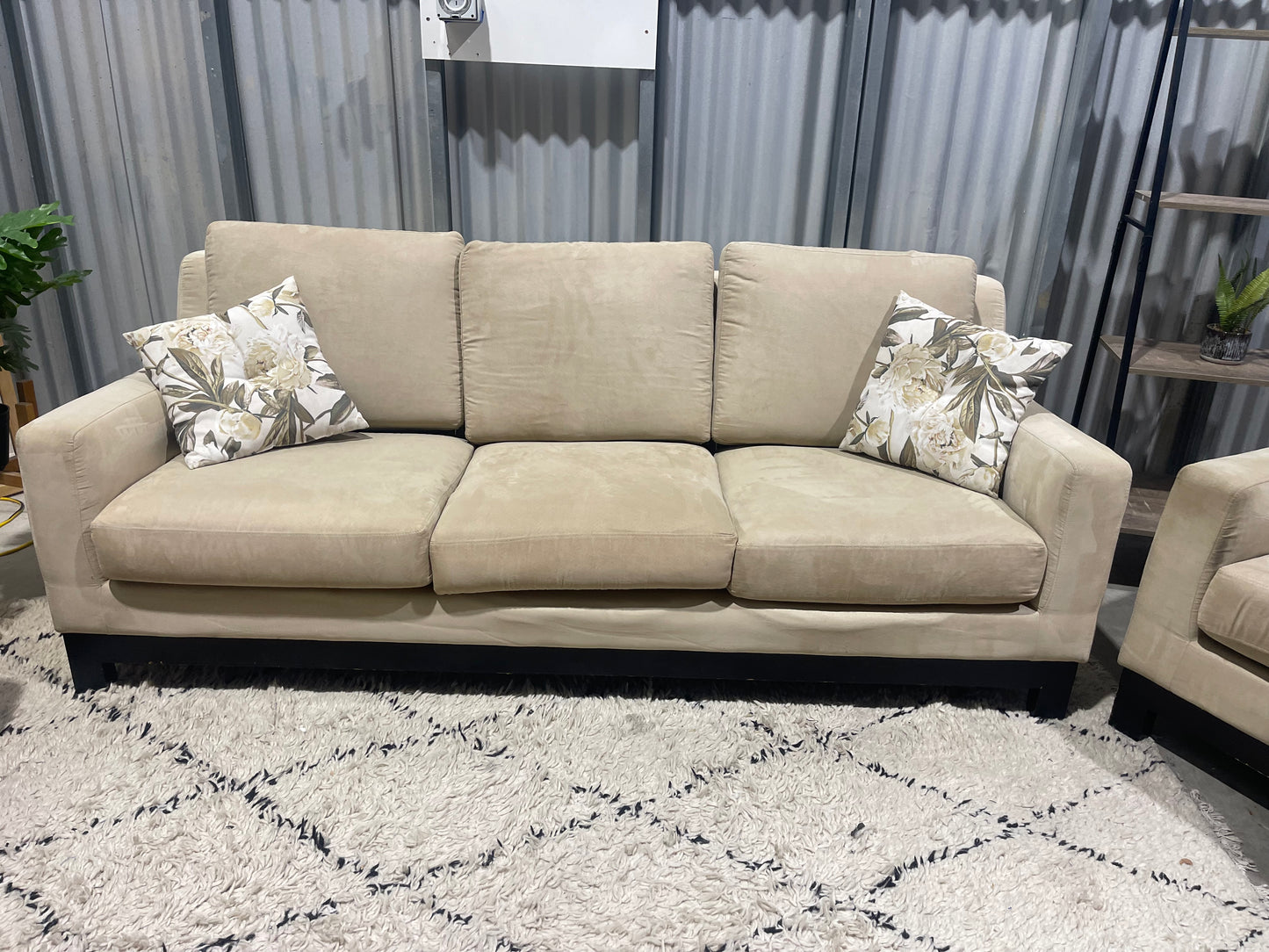 !!!FREE DELIVERY!!! 🚚 📦 Excellent Condition - HARVEYNORMAN BRANDED - Elk Suede Colour - 3 + 2 + armchair Lounge Suite