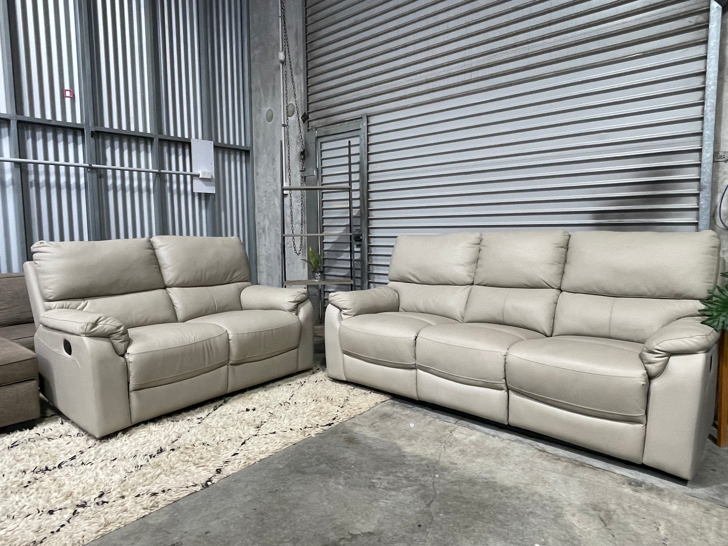 3 + 2 Seater Recliner Lounge Suite